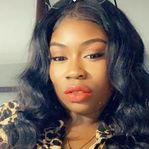 Meet your Posher, Esha